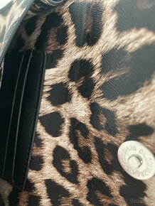 Taštička na mobil DKNY vzor LEOPARD - 7