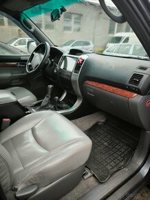 TOYOTA Land Cruiser 120 - 7