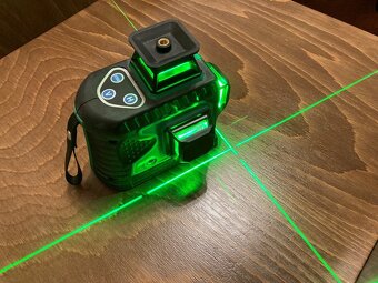 Predám Krížový laser stavebný - 7