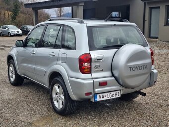 TOYOTA RAV4 2,0D-4D   4x4 - 7