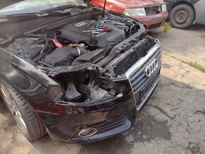 Díly z Audi A4 b8 2.0tdi 105kw CAGA barva LY9B - 7