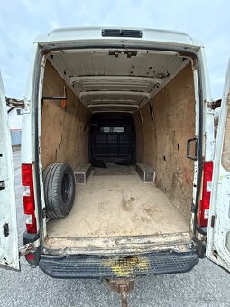 IVECO DAILY 2.3Maxi 7miest 2011 - 7