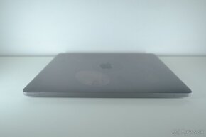 MacBook Air 13 A1932 2019 i5 / 8GB / 128 GB - 7