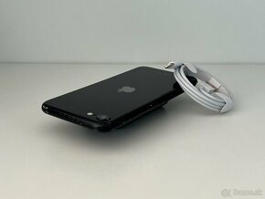 iPhone SE 2. Generácie 64GB Čierny - 7