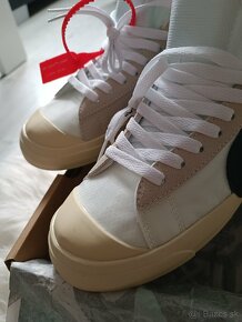 Off-White x Nike Blazer Mid 'The Ten' - 7