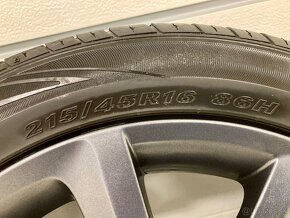 Predám letnú sadu org ŠKODA 5x100 R16 7J ET46 215/45R16 - 7