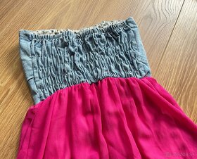 Riflové šaty so šifónovou sukňou - 7