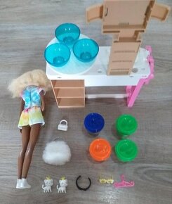 Barbie kozmetický salón, Barbie černoška, doplnky - 7