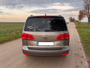 Volkswagen Touran 1.6 Tdi , model 2012 , Top stav - 7