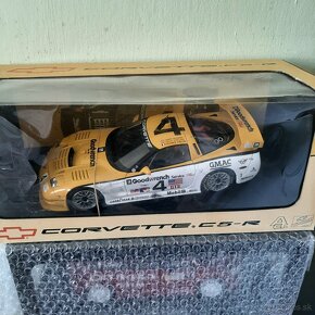 1:18 Autoart modely - 7