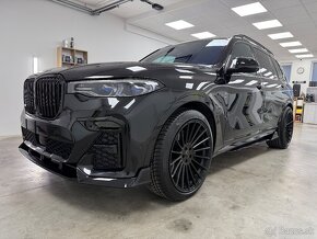 BMW X7 M50i BLACK INDIVIDUAL  možná výmena - 7