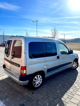 Predám Citroen Berlingo r.v. 2007, 66kW, 1,6D - 7