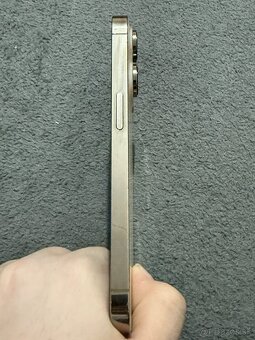 Predám Apple IPhone 14 PRO 1TB Gold Rám telefónu ako novy - 7