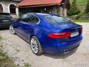 Jaguar XE AWD 2.0d - 7