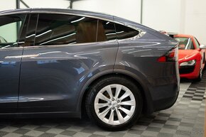 Tesla Model X 75D - 7