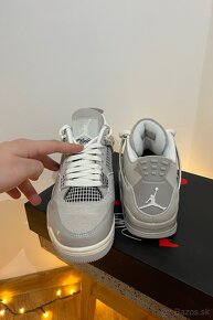 Jordan 4 Retro Frozen Moments - 7