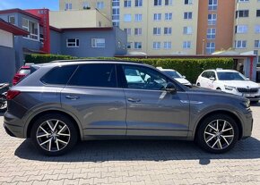 Volkswagen Touareg 3.0TDI 210KW,R-LINE,BLACK PAKE nafta - 7