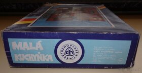 retro  kuchynka - CHEMOPLAST BRNO -----------45 eur - 7