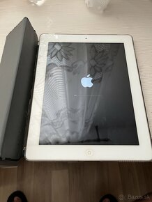 iPad 32GB MD526FD/A WiFi - 7