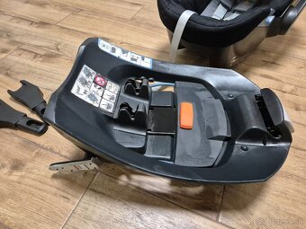 Predám detskú autosedačku/ vajíčko Cybex Aton 5 + Isofix zak - 7