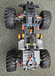 LEGO Technic X-treme Off-Roader - 7