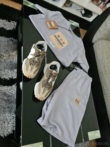 Burberry pansky set, D&G tricko, tenisky New Balance - 7