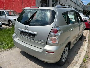 Rozpredám Toyota Corolla Verso 2.2 D4D 2AD 2007 - 7