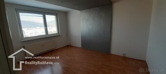 Rezervovaný..kompletne zrekonštruovaný 3 izbový  byt na sídl - 7