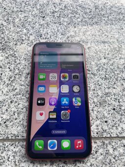 Predám Apple iPhone XR 64GB – 100% batéria - 7