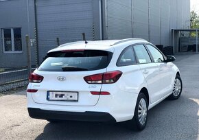 Hyundai i30 Cw 1.6 CRDI 115 Classic 1.majiteľ - 7