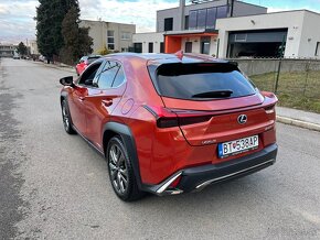 Lexus UX - 7