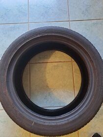 Pneu 235/45 R17 - 7