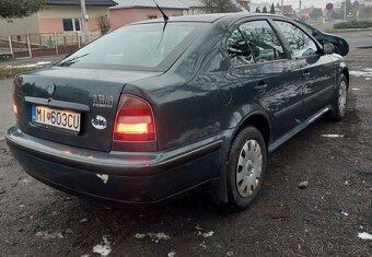 Škoda Octavia 2.0 benzín - 7