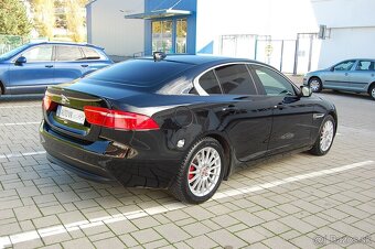 Jaguar XE 2.0D - 7