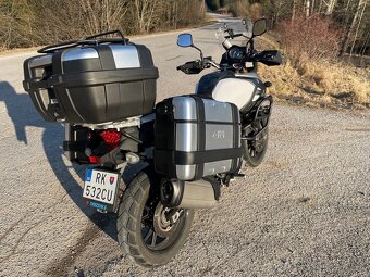 Suzuki DL V Strom 1000 - 7