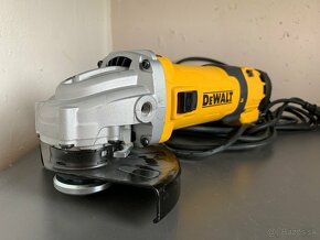 DeWALT DWE4257 - Uhlová brúska 125mm 1500w - 7