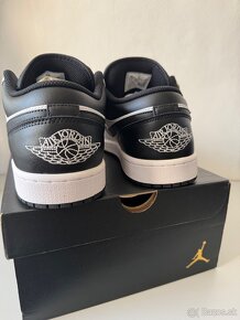 Tenisky Nike Jordan 1 Low Black/White - 7