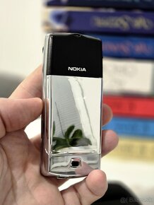 NOKIA 8810 CHROME - TOP STAV + ÚPLNE NOVÁ CHRÓMOVÁ BATERKA - 7