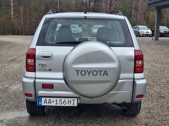 TOYOTA RAV4 2,0D-4D   4x4 - 7