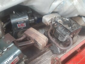 Motory Briggs & Stratton 11HP - 7