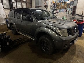 Nissan Pathfinder 2.5d M6 2006 - 7