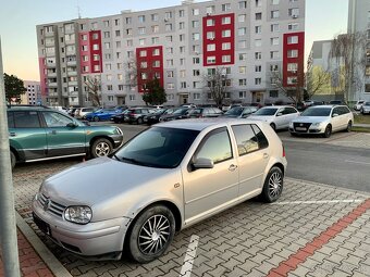 Predám Volkswagen Golf 1.6 benzín 74kw automat - 7