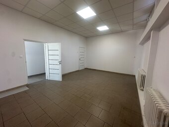 Na prenájom obchodné priestory 100m2 / 110m2 / 250m2 - Voľné - 7