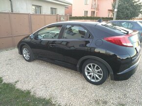 Honda civic 9G,1.4 vtec 73kw 115000km - 7