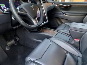 TESLA Model X 75D Gullwing - 7