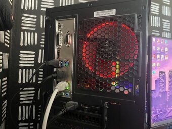 Herné PC s Ryzen 7 2700 eight - 7