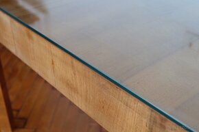 Jedálenský roztahovací stôl s krásnou orechovou dyhou a so s - 7