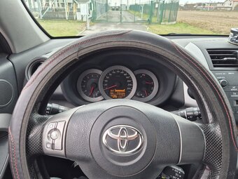 Toyota Rav4 - 7