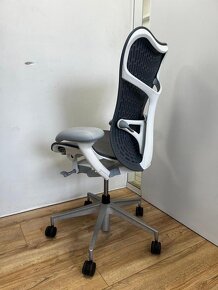 Herman Miller Mirra 2 (Butterfly) - 7