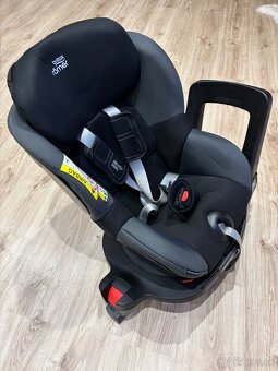 Na predaj autosedačka Britax Romer Dualfix - 7